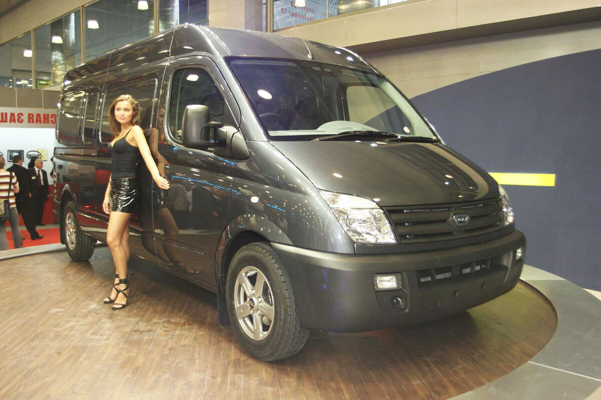 LDV Maxus микроавтобус