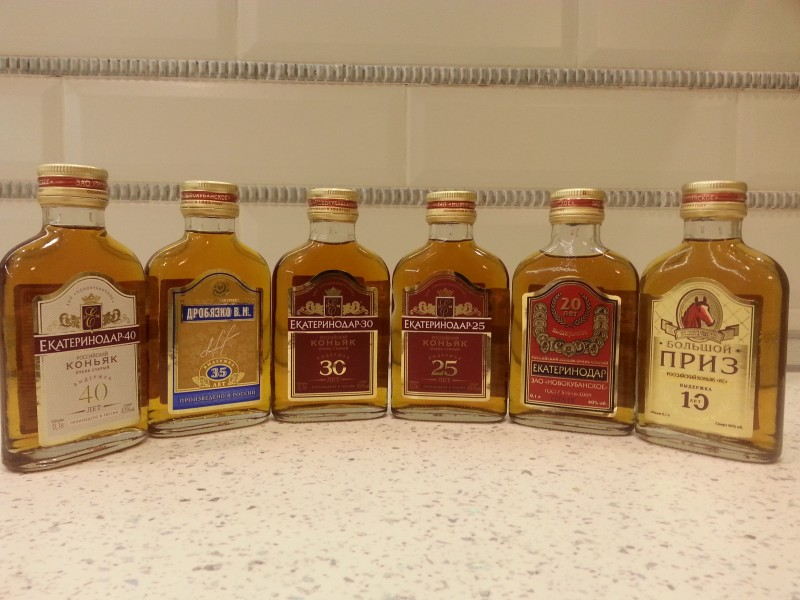 Новокубанский коньяк большой приз. Патрик киттель. Бренди с лошадью на этикетке. Марочный коньяк большой приз. Большой приз.