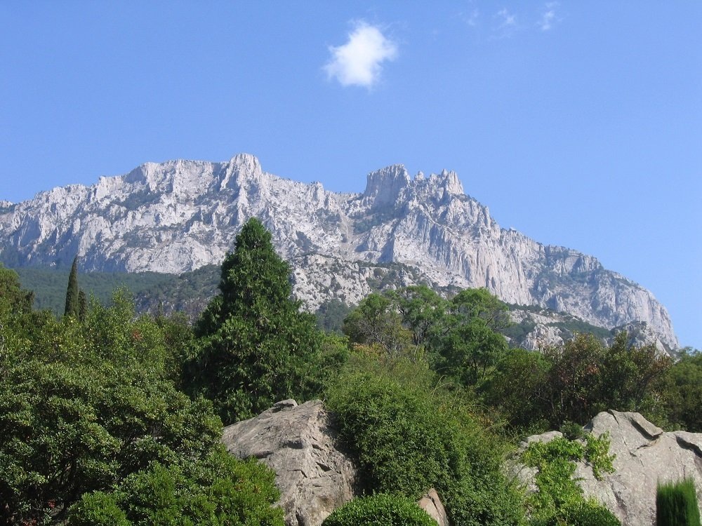 Гора Ай-Петри в Крыму. Источник: "Википедия" 