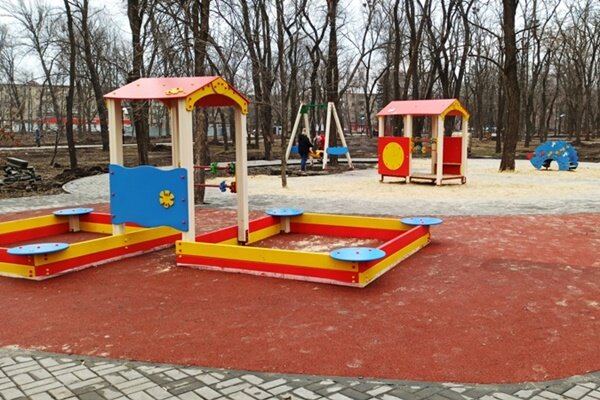 Благоустройство парка НЭВЗ. Фото novochgrad.ru