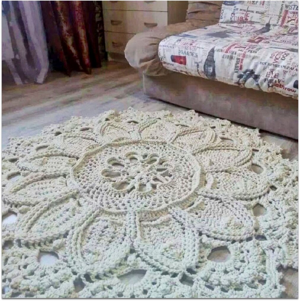 Круглый ажурный ковёр крючком