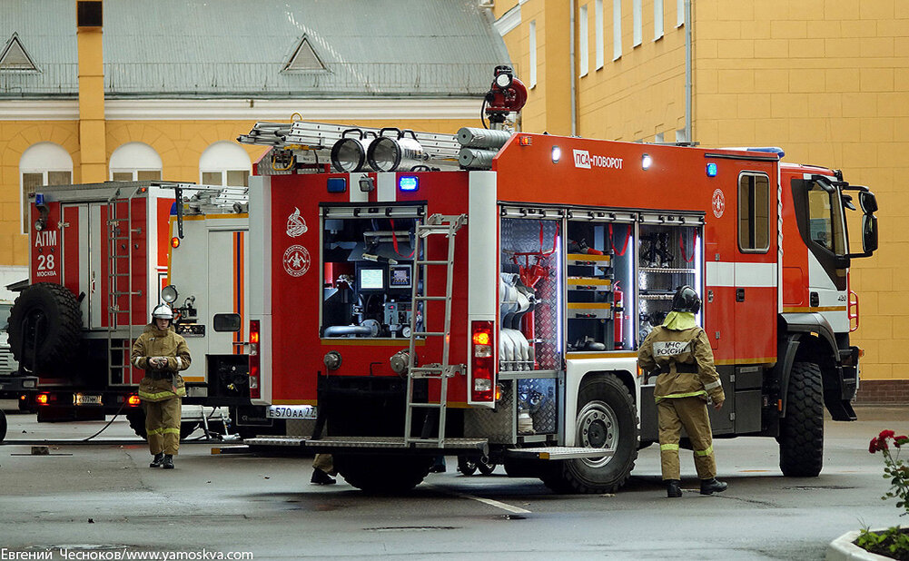 шеврон госзащита. государственная противопожарная служба москва. агпс мчс форма. курсанты агпс мчс россии. пожарная академия мчс москва.