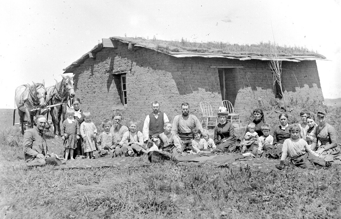 Без веры и взаимной поддержки в суровых условиях не выжить.