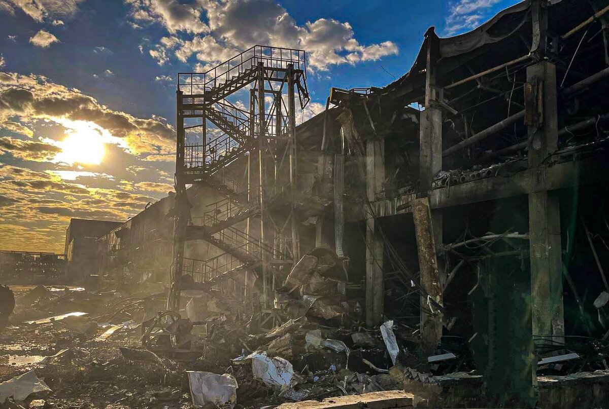 Разрушенный дом в одессе. Украина развалины. Разрушенный мир. Разрушенная Москва.