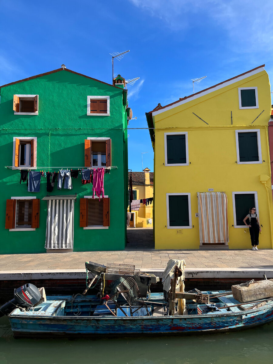 Домики и правда похожи 