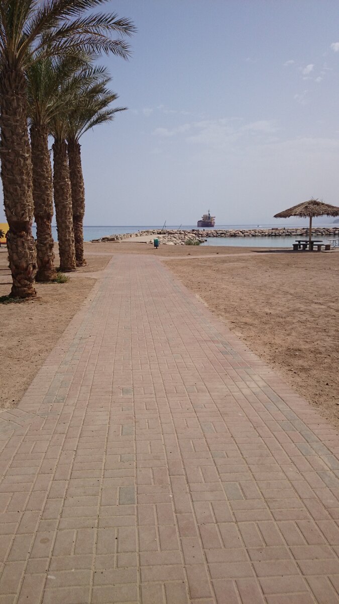 эта та самая набережная, правда не в тот день. январь 2016 года Эйлат