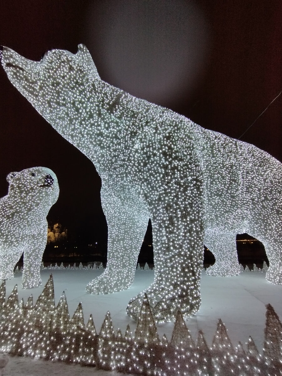 Медведица с медвежонком на льдине (ФОТО АВТОРА)