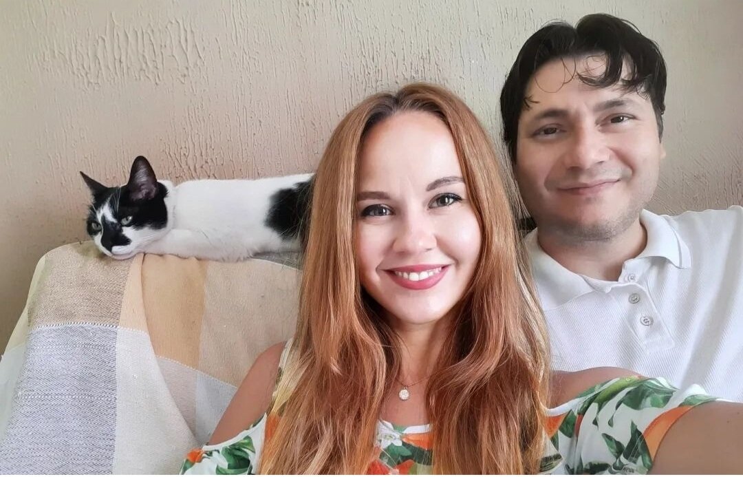 Я с Элио и котом Мотей.