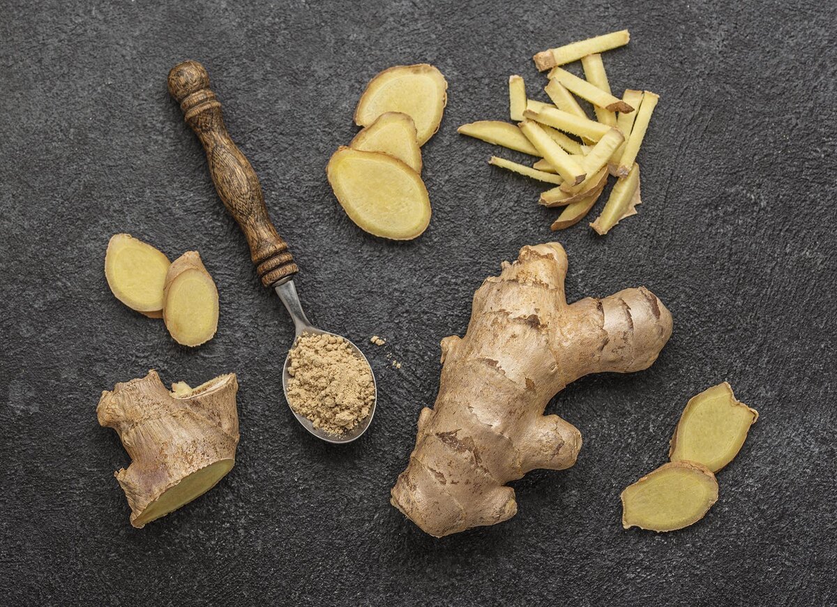 Мы привыкли видеть имбирь в основном с доставкой роллов, но его можно применять в разных формах. 