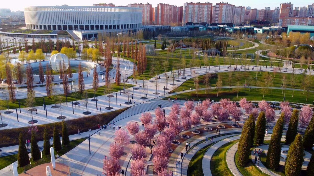 парк галицкого весной