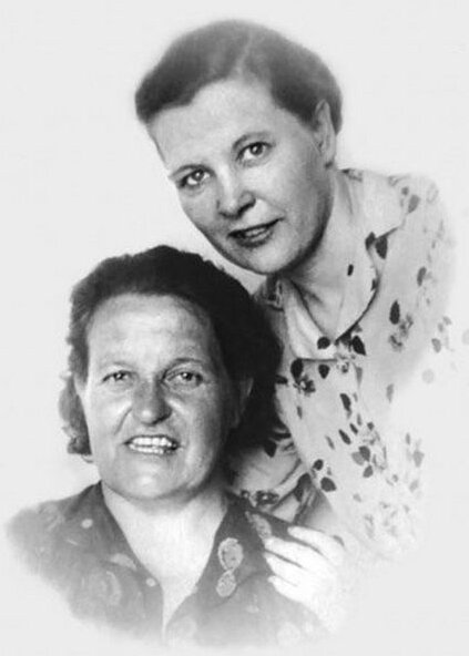 Матрена Николаевна с дочерью Екатериной Алексеевной