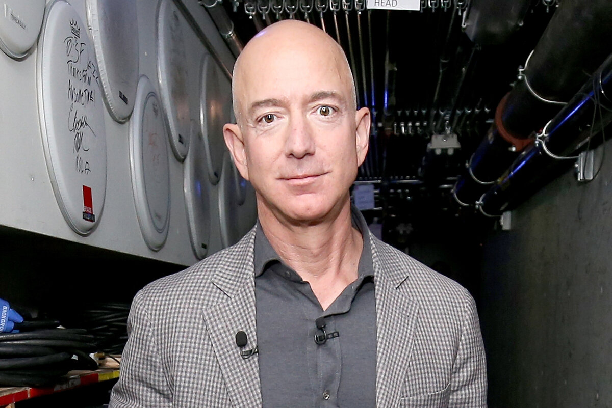 https://pagesix.com/wp-content/uploads/sites/3/2019/02/jeff-bezos-3.jpg?quality=75&amp;strip=all&amp;w=1200