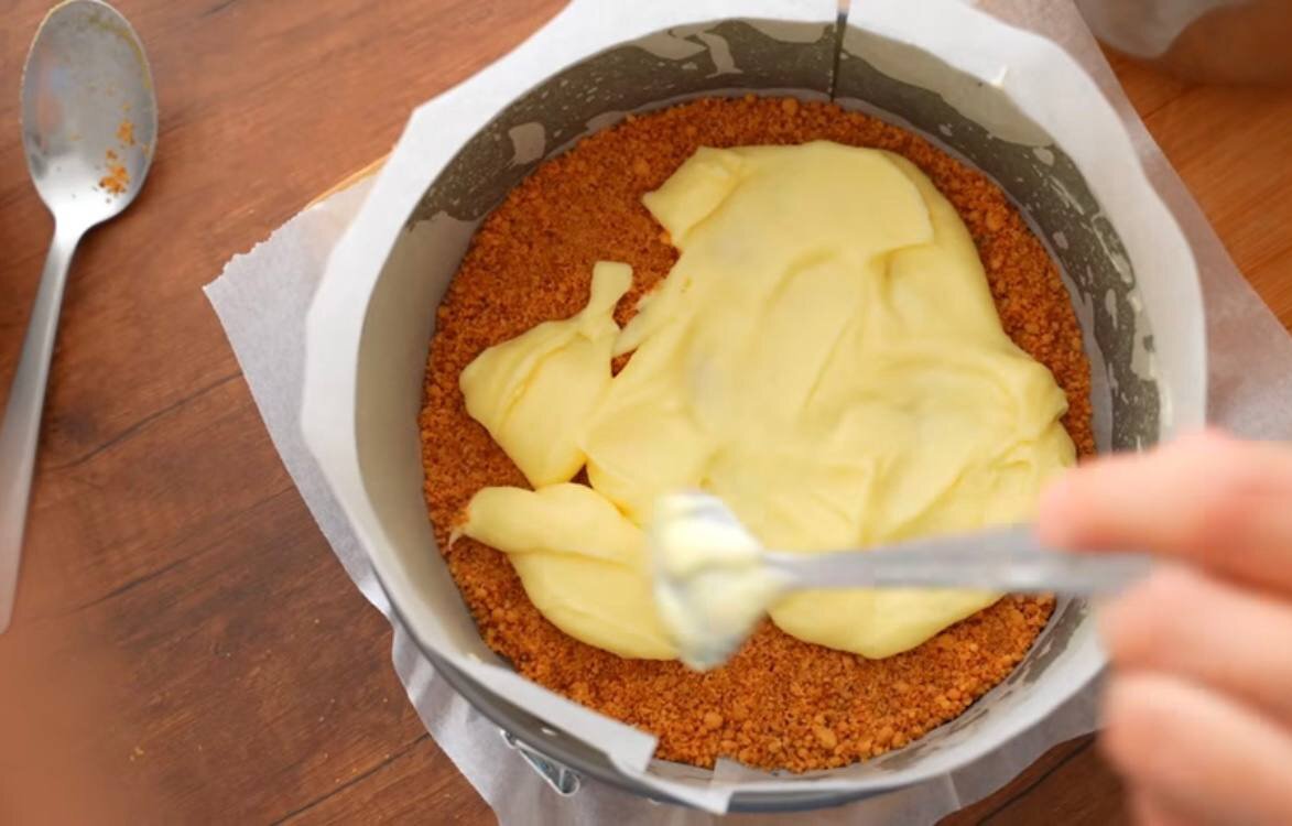 банановый торт без выпечки. торт за 10 минут без выпечки всего из 3 х ингредиентов. тортик из печенья без выпечки. шоколадно-банановый торт без выпечки. вкусный сочный торт.