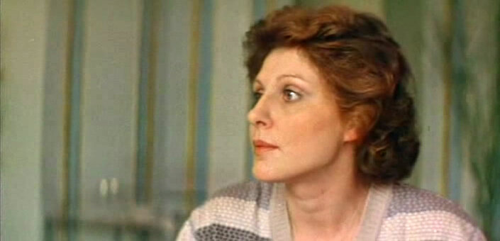 Елена Ивочкина в фильме "Тайна "Чёрных дроздов" источник: kino-teatr.ru