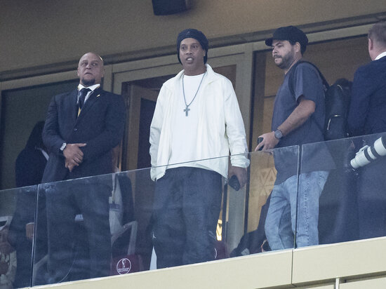     Роналдиньо (в центре). Фото: Tom Weller/dpa/globallookpress.com