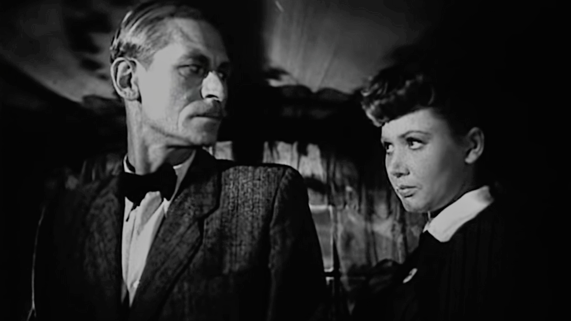 Кадр из фильма "У них есть Родина". Взгляд Смайды так и кричит: "Крыса, крыса!" Упманис - Владимир Соловьев.