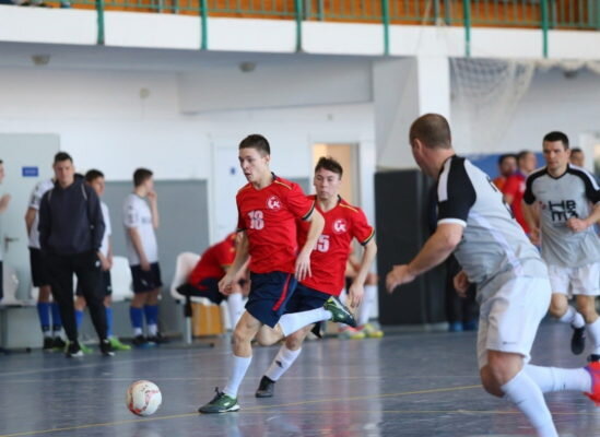    С мячом камышане (фото Федерация футбола Волгоградской области)