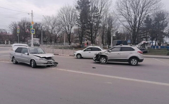 Фото с места ДТП предоставлено ГИБДД