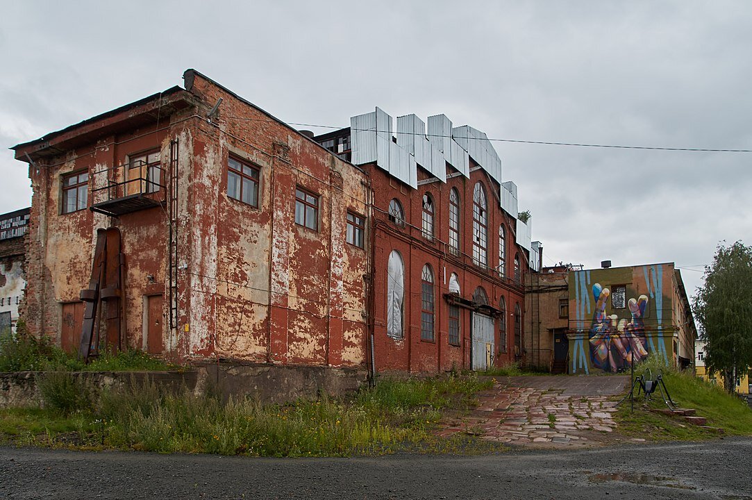 Онежский тракторный завод фото