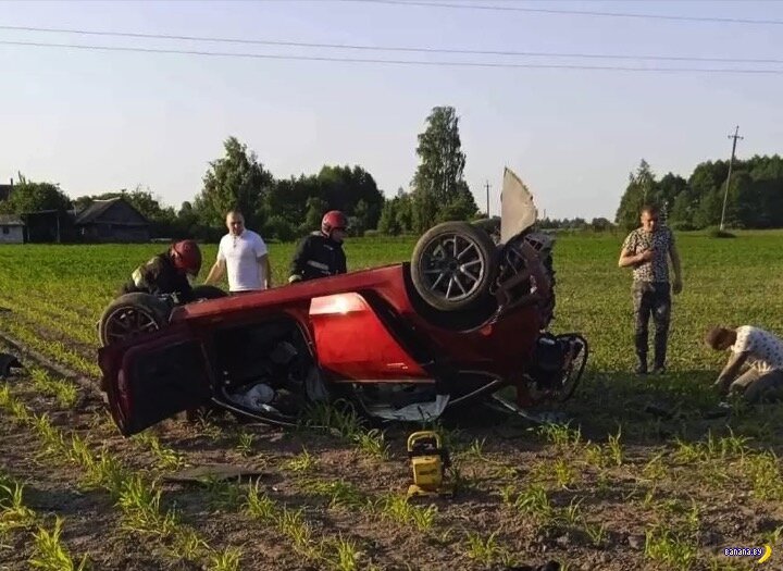 Электромобиль вскоре после ДТП