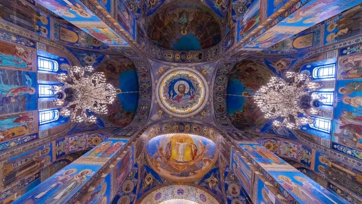 Воскресенье важно встречать в храме. Фото: unsplash.com
