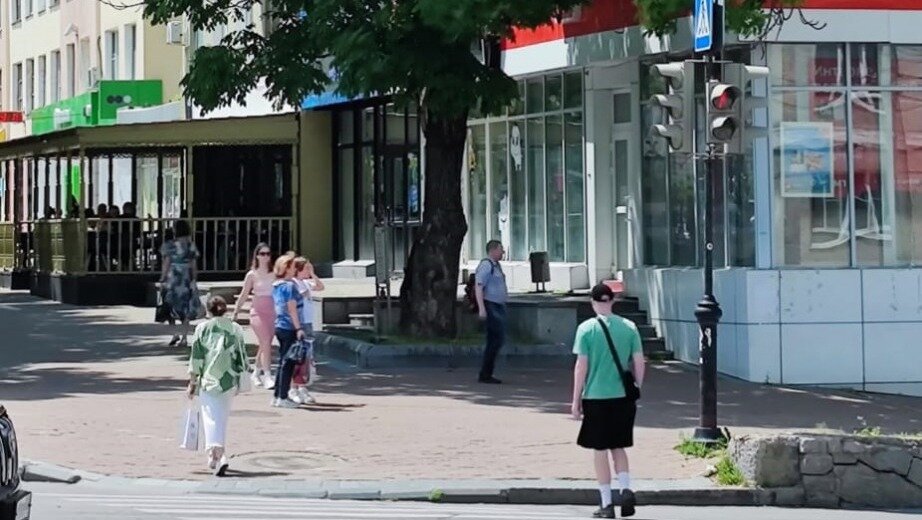     К настоящему моменту ясень набрал более 2 тысяч голосов в конкурсе «Российское дерево года 2023», поднявшись на 13 строчку среди 69 претендентов.