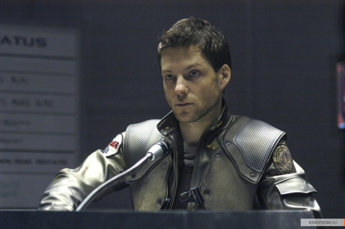 Аполло в исполнении Джейми Бамбера.Источник: Яндекс Картинки