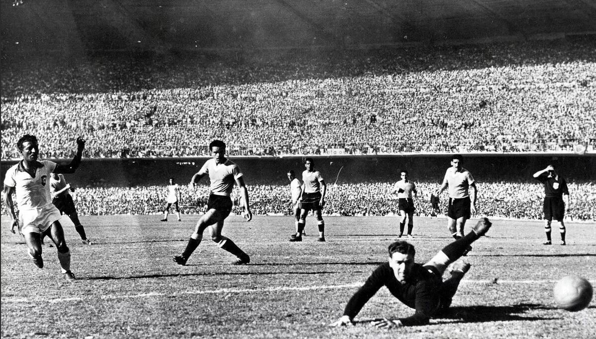 16 июля 1950. Финал Чемпионата Мира. Уругвай	2:1 (0:0) Бразилия