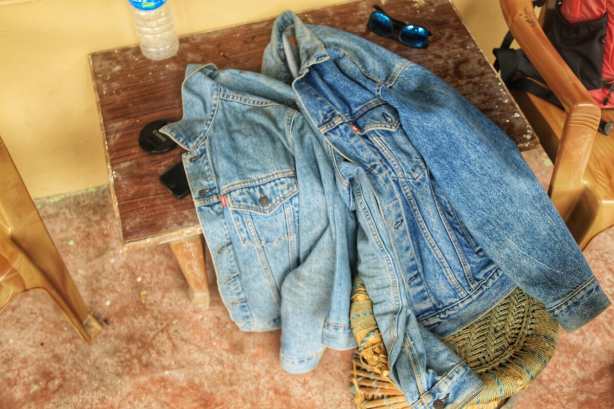                                                                      Мир, дружба, джинсовка