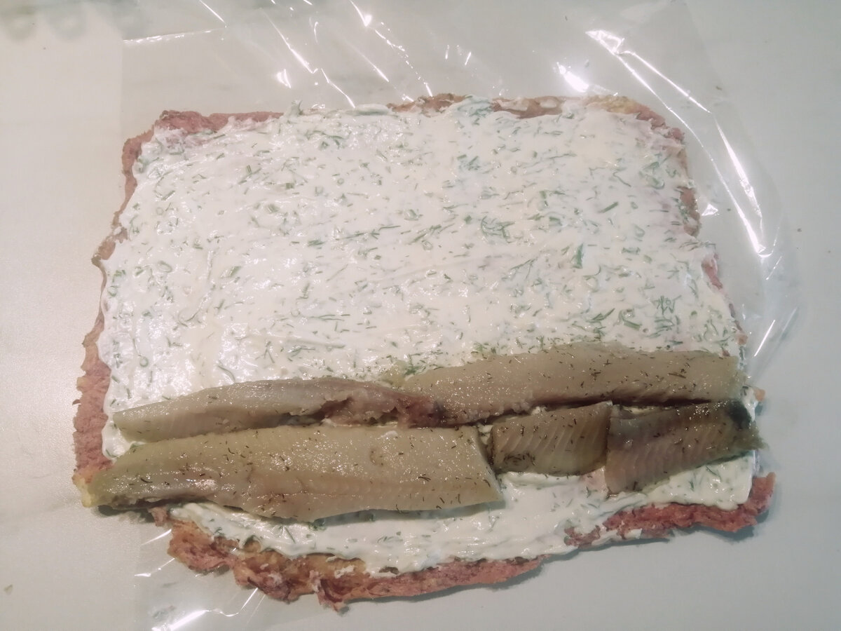 Невероятно вкусный рулет с селедкой