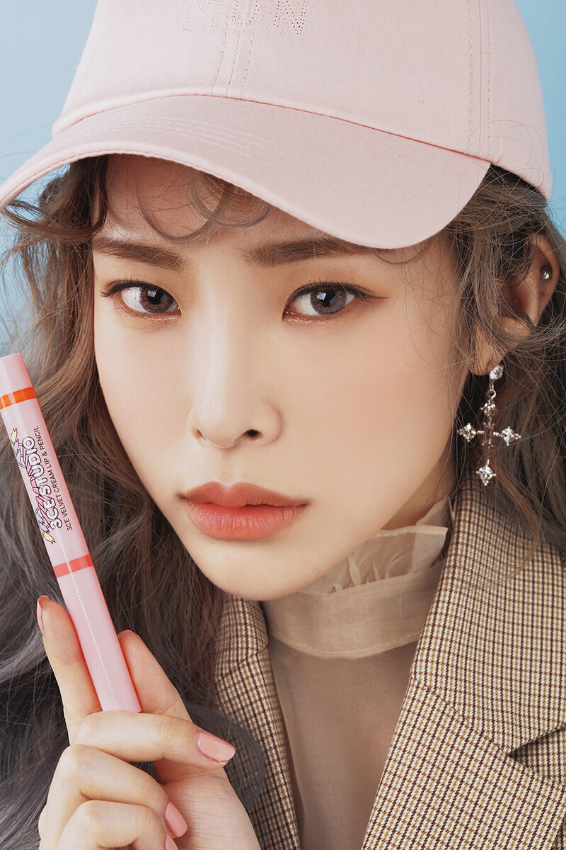 Стандартный айдол https://mobile.twitter.com/heizearchives/status/924371233377992704