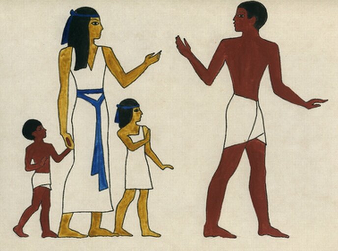 Прелестное воплощение похожести фигуры моей матери Марины Ивановны с телосложением юного жителя Древнего Египта.
