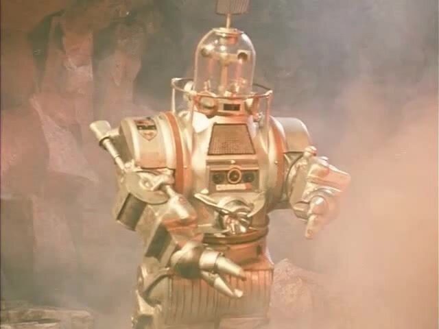 Робот Джон - прадедушка C-3PO. 