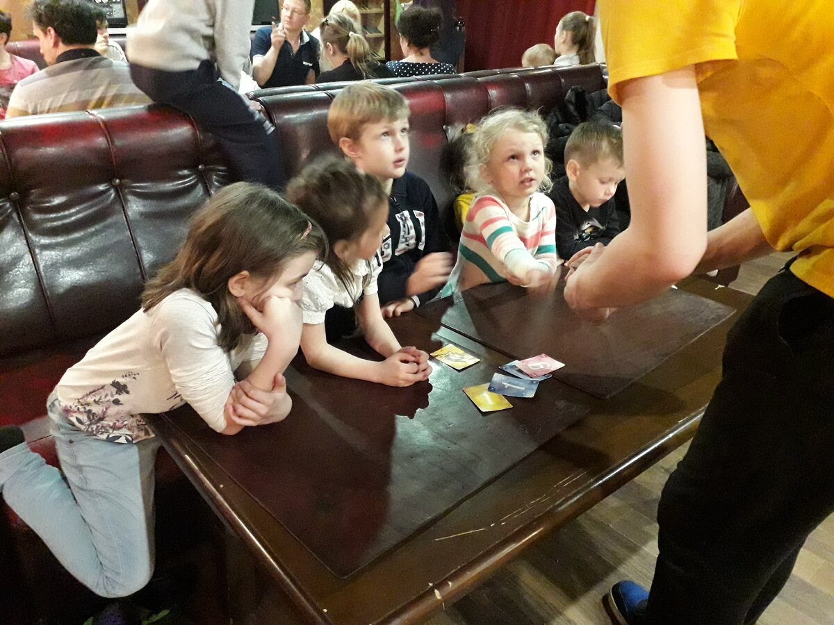 Мы очень любим настольные игры.