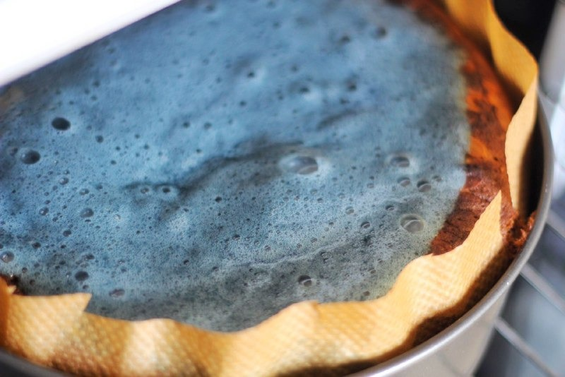 Ягодный бисквит. очень вкусно!