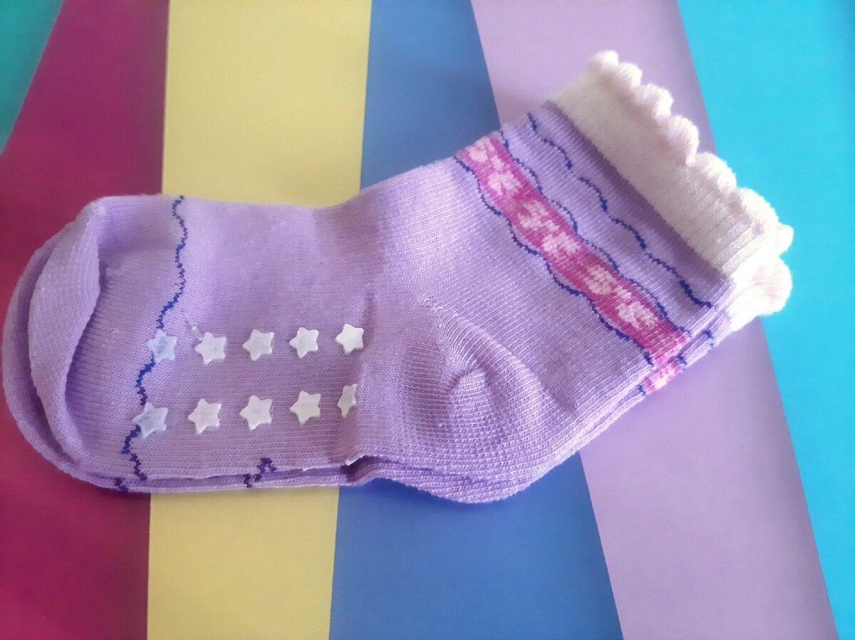 Как выбрать детские носки: советы для заботливых родителей