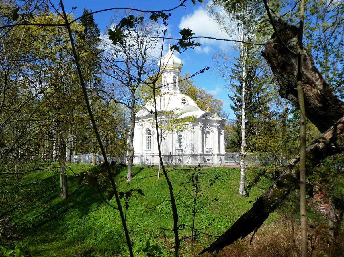 Церковь Святой Троицы (Петергоф). Парк Сергиевка в Петергофе. Сергиевка (дворцово-парковый ансамбль). Церковь Собственная дача Сергиевка. Камера белая дача церковь