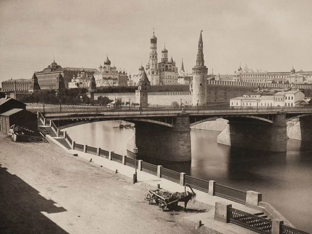 Фото старого города москва. Москва 19 век. Александровский сад Москва 19 век. Москва река 19 век. Москва 1920г Кремль.