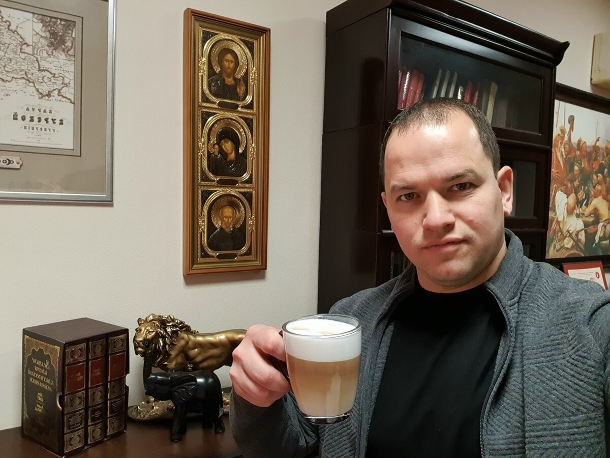 Макс эйве победил алехина фото. Алехин телеграмм. Алехин телеграмм. Алехин телеграмм. Алехин телеграмм.