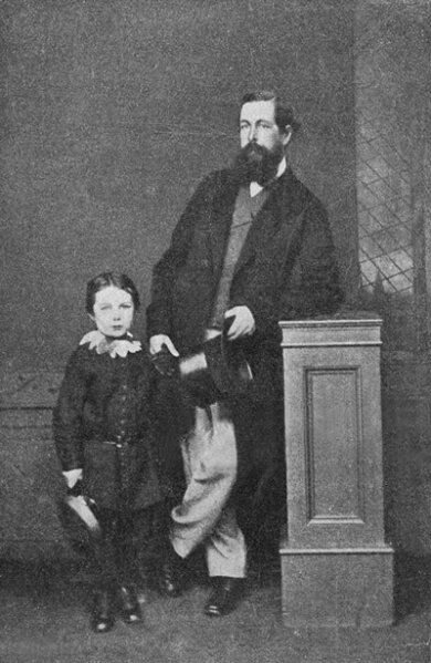 Чарльз Олтемонт Дойл вместе со своим сыном Артуром сфотографированы в мае 1865-го