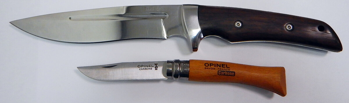 Для сравнения «Пегас» и складной «OPINEL» № 7.