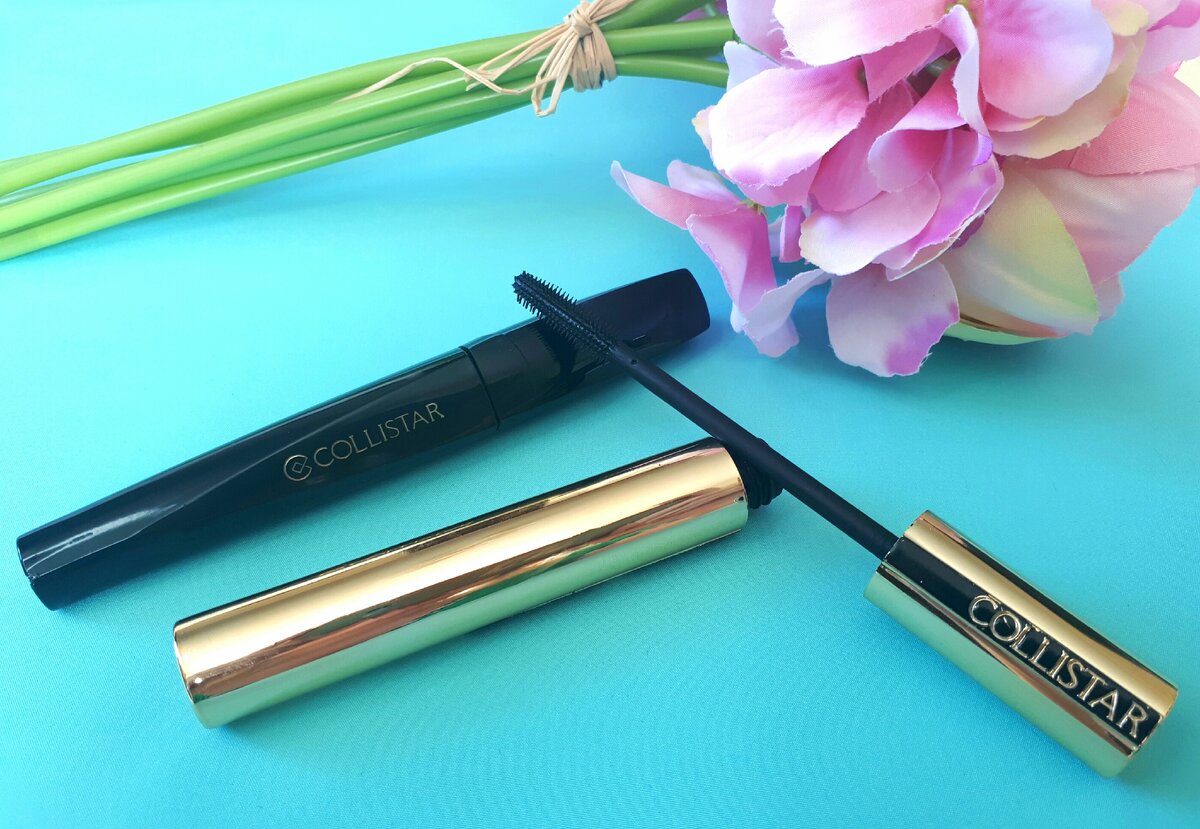 Когда тушь стоит более 2000, то сохранить ее качества хочется подольше. Каждый месяц накладно покупать новый тюбик)