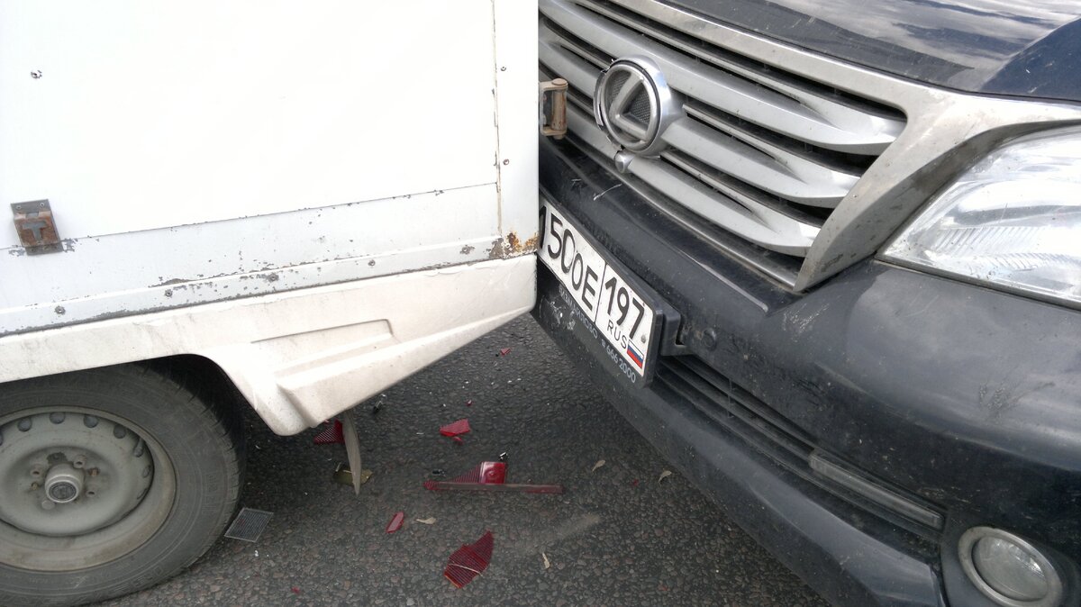 Фото автора ДТП. Адаптивный круиз контроль, или человеческий фактор?