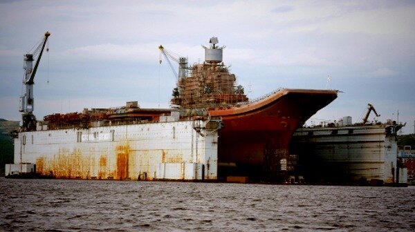 "Адмирал Кузнецов" - начальный этап ремонтных работ - фото из открытых источников