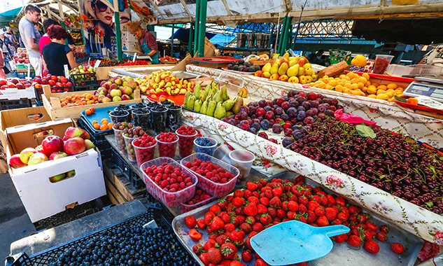Фото из открытого источника. На южном рынке весной.