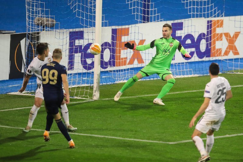 Без шансов.