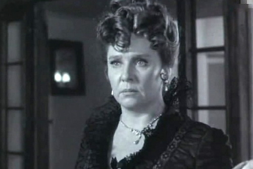 Миссис Конвей (Руфина Нифонтова), кадр из фильма "Время и семья Конвей" (1984) 