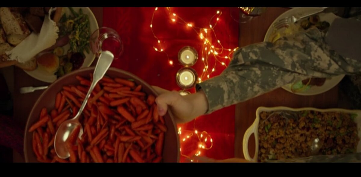 Кадр из фильма "Любите Куперов". 