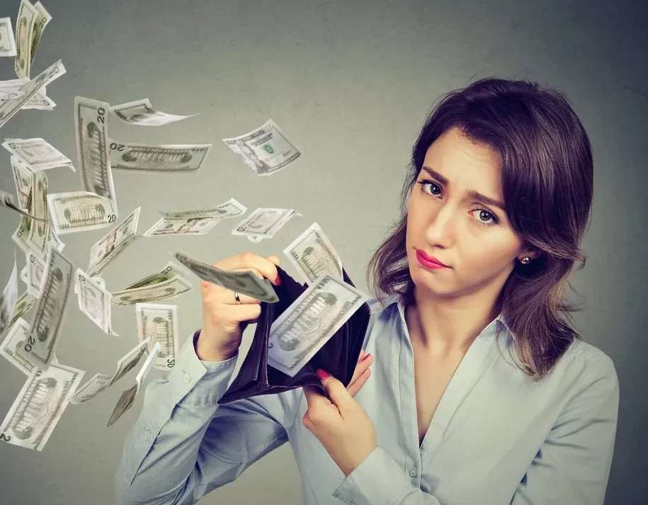 Были деньги и их не стало. (картинки яндекс)