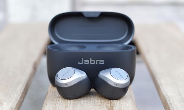 Jabra Elite 85t - лучшее сочетание шумоподавления, звука, времени автономной работы, удобной посадки и компактного корпуса.